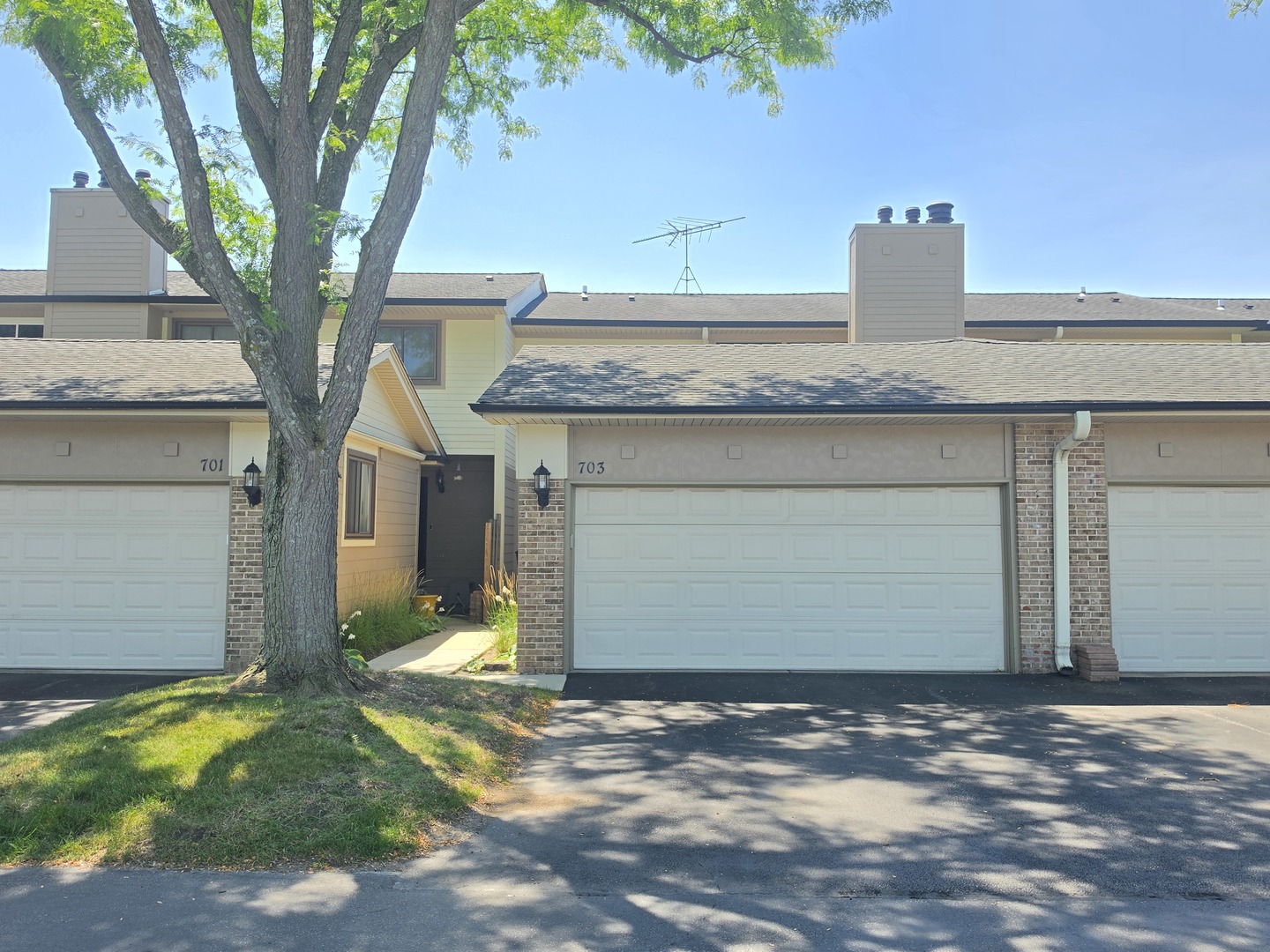 703 Mallard Lane Property Photo 1