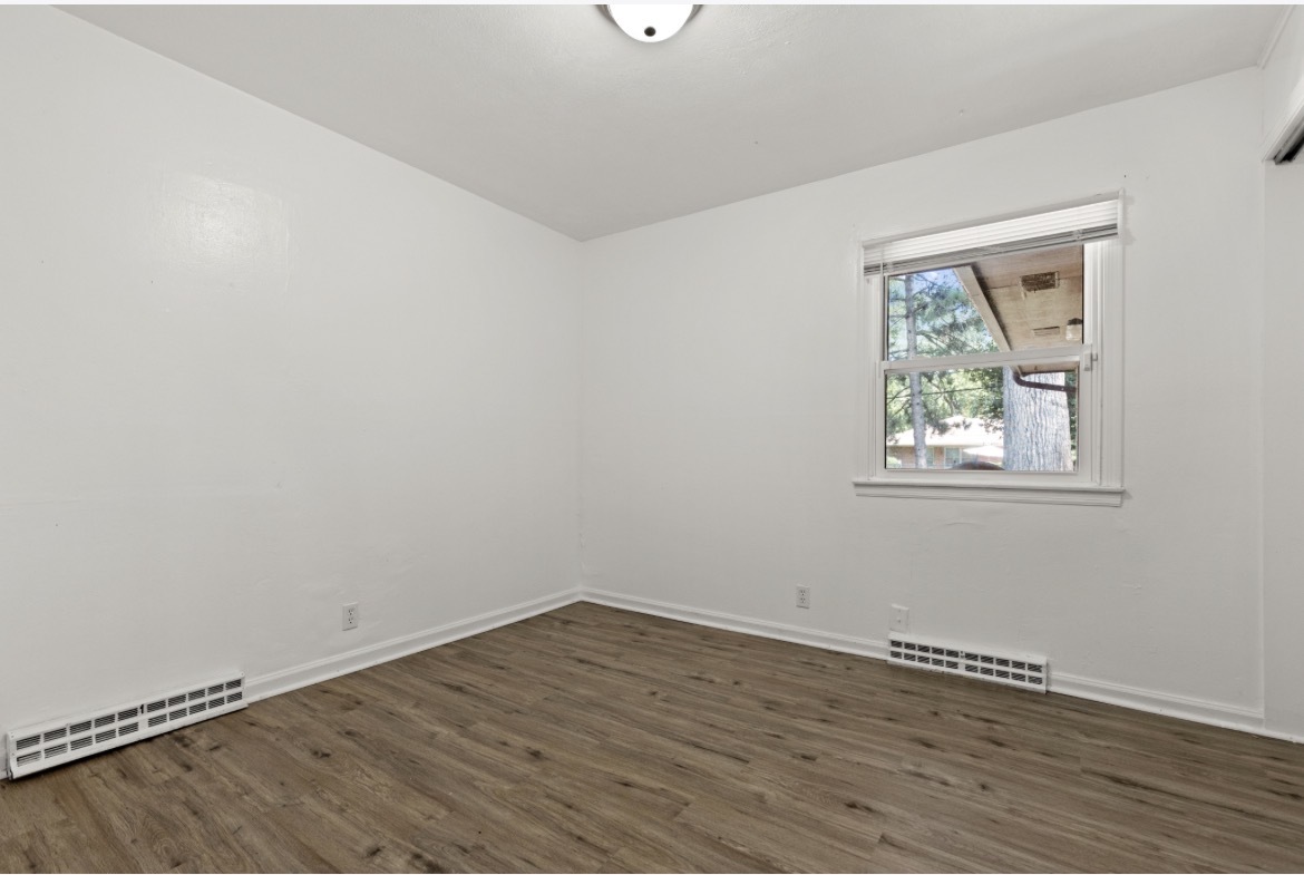 2117 N Alpine Road Property Photo 10