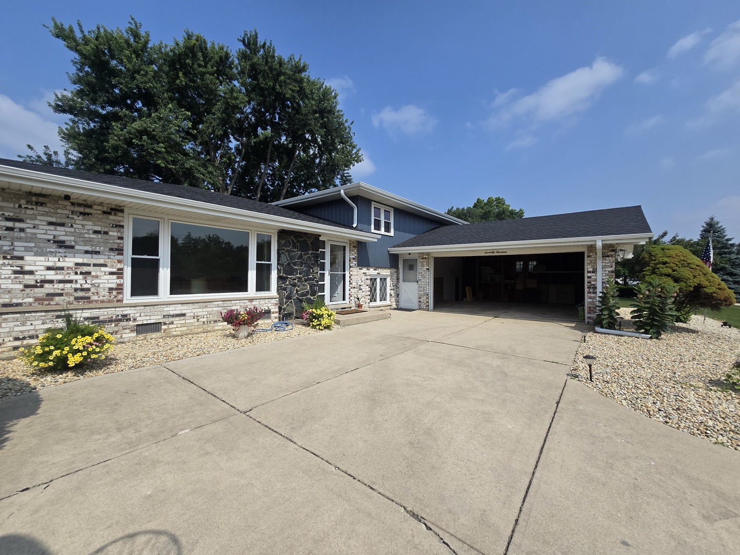 7014 Wilcox Avenue Property Photo 4