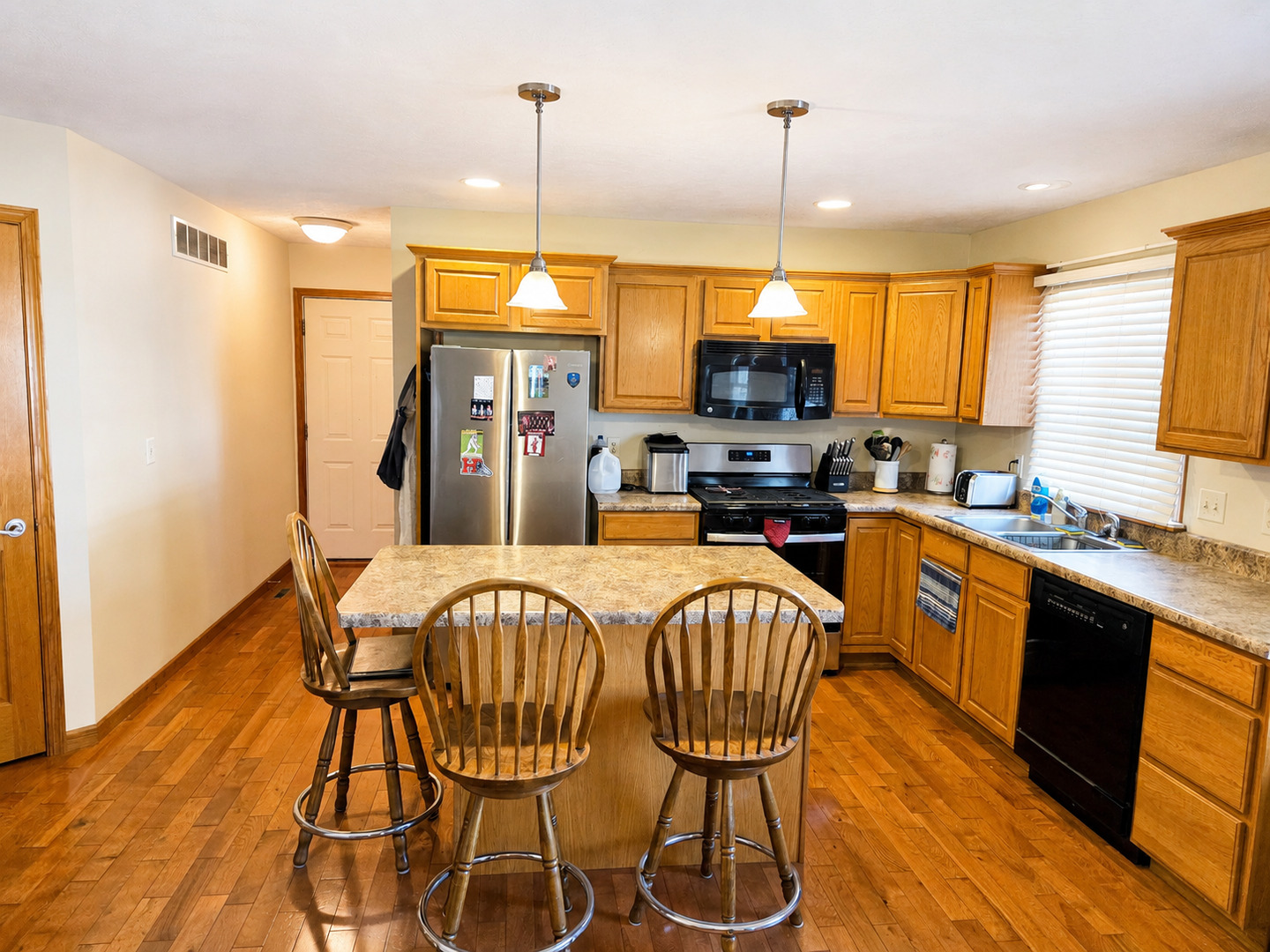 503 W Randolph Street B Property Photo 3