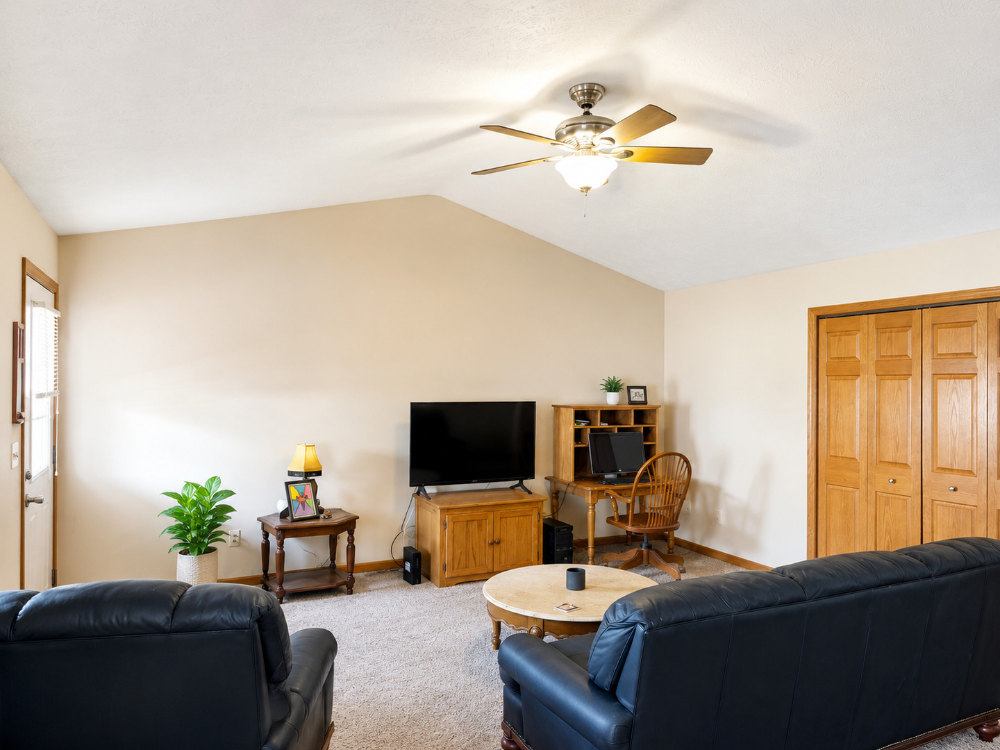 503 W Randolph Street B Property Photo 4