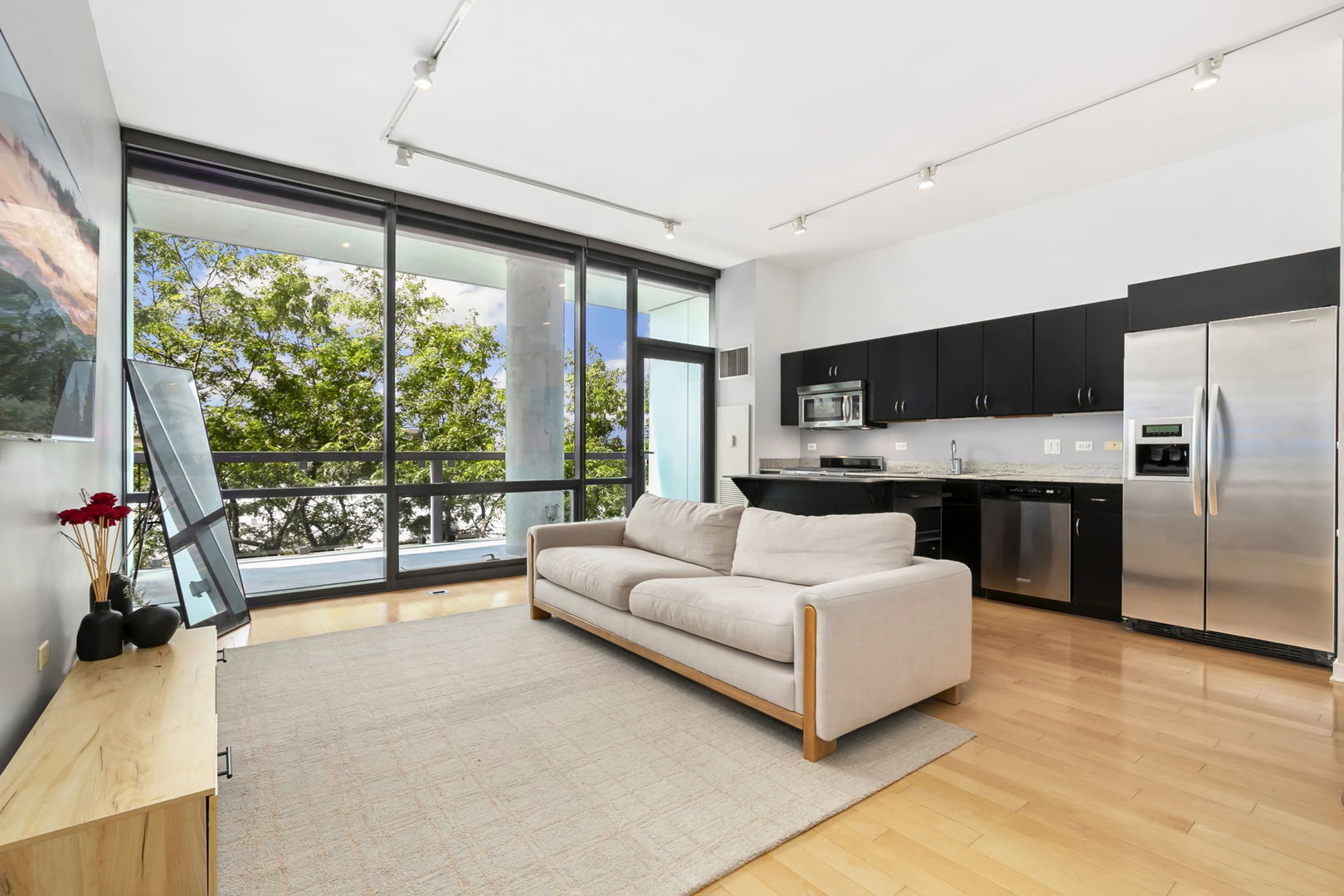 12709722 Property Photo 3