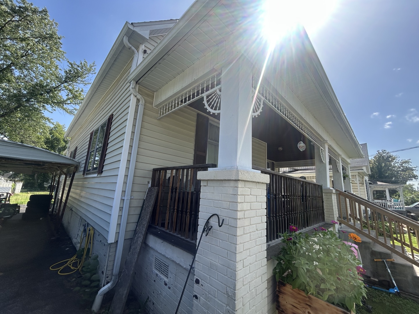 107 W Lincoln Street Property Photo 3