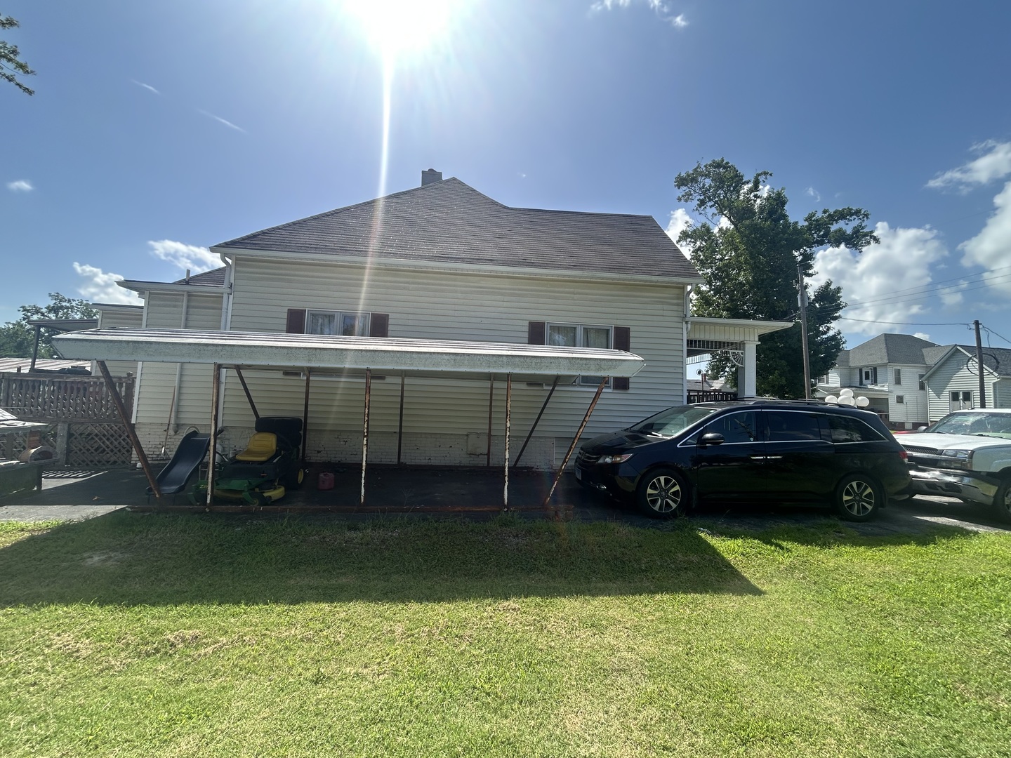 107 W Lincoln Street Property Photo 4