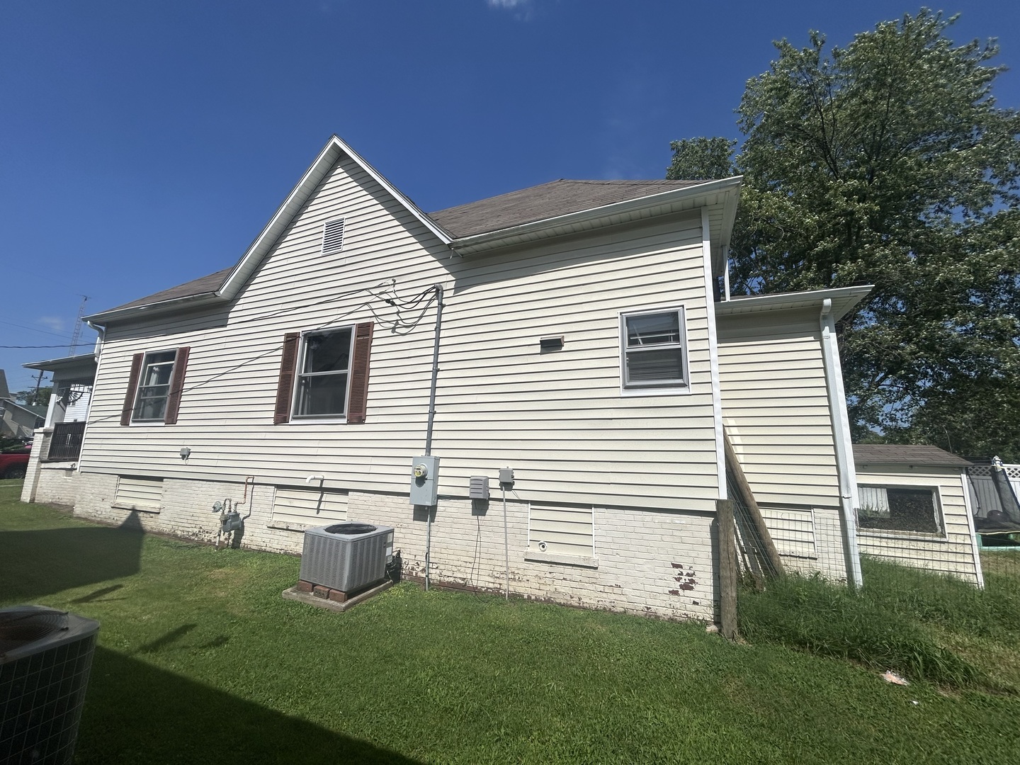 107 W Lincoln Street Property Photo 7