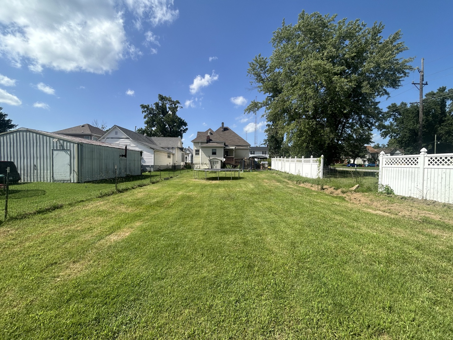 107 W Lincoln Street Property Photo 9