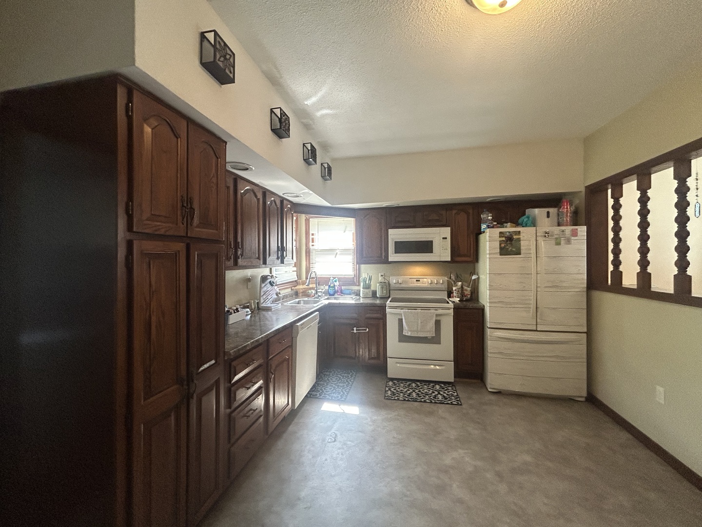 107 W Lincoln Street Property Photo 22
