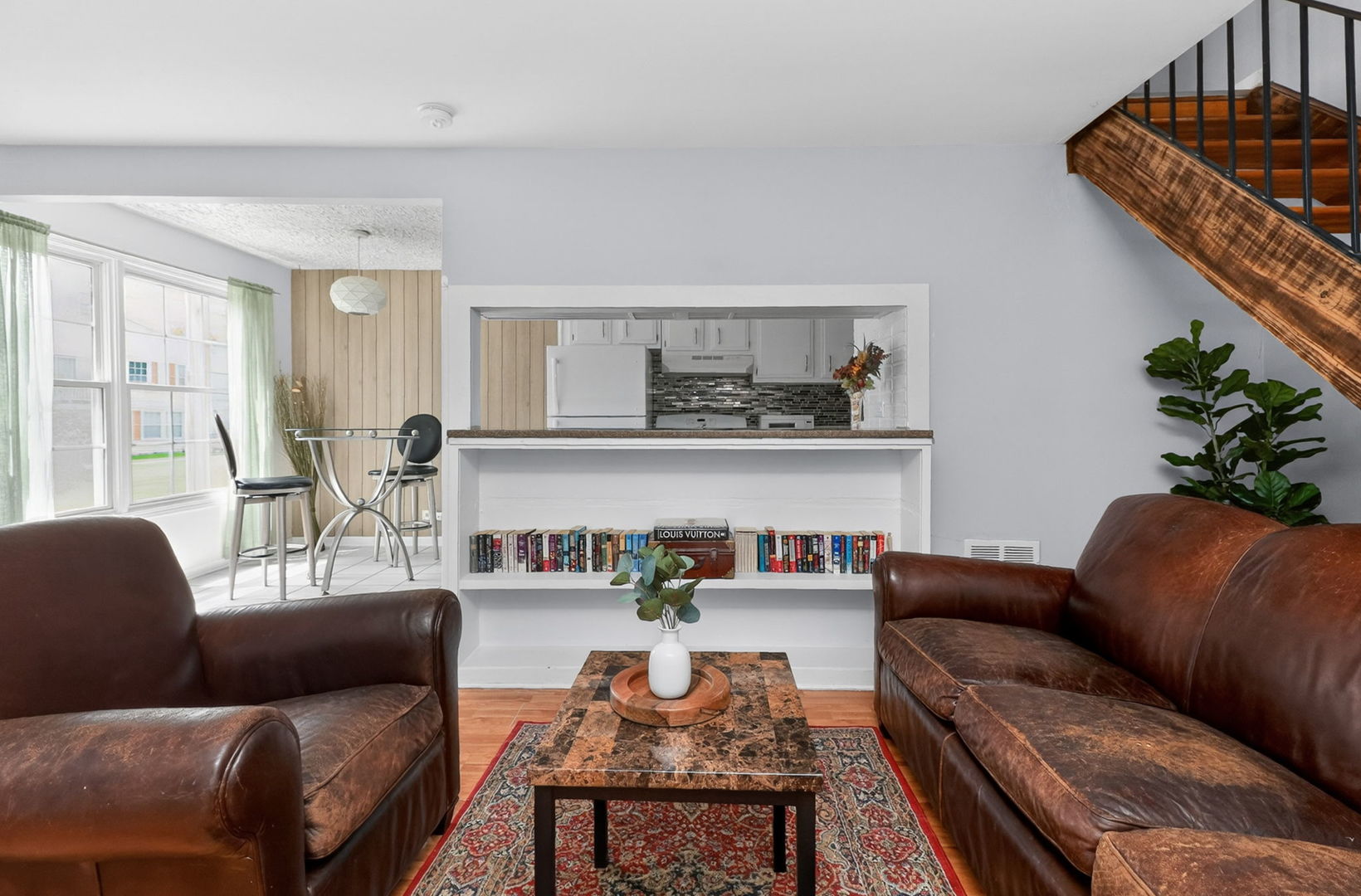 419 Sidney Avenue C Property Photo 3