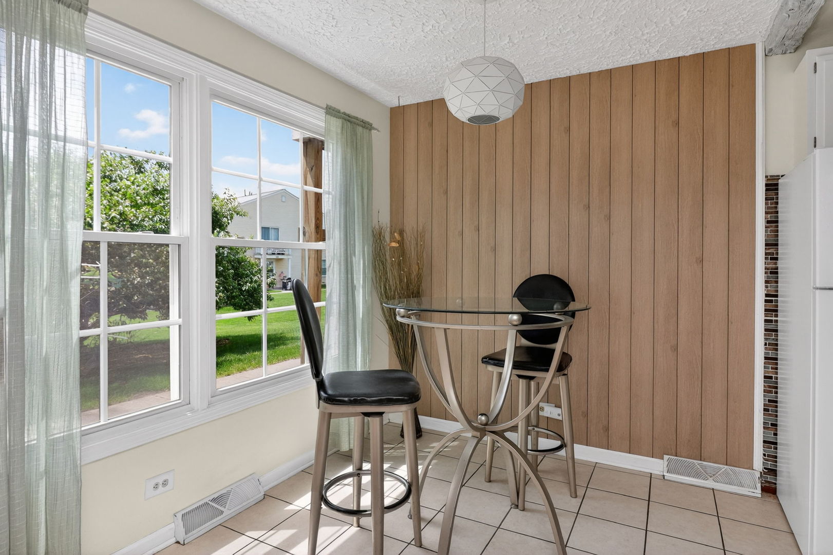 419 Sidney Avenue C Property Photo 5