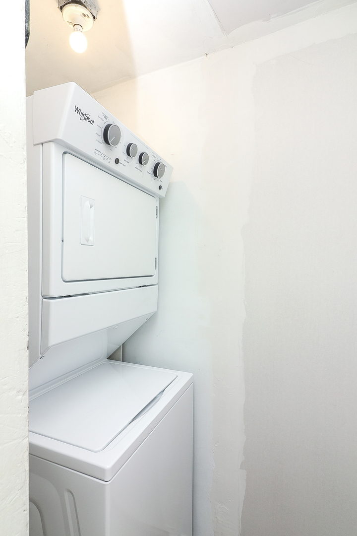 419 Sidney Avenue C Property Photo 10