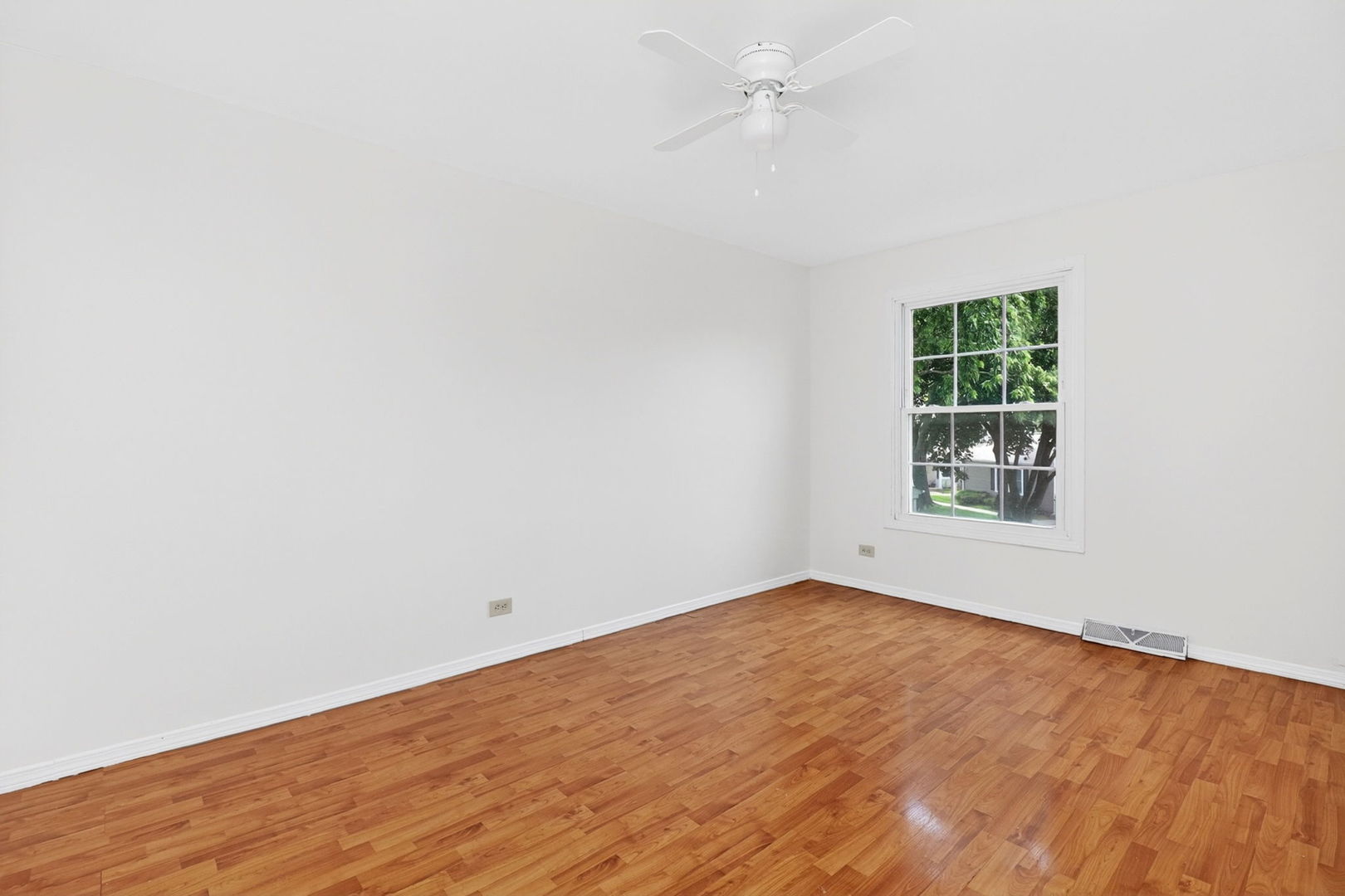 419 Sidney Avenue C Property Photo 11