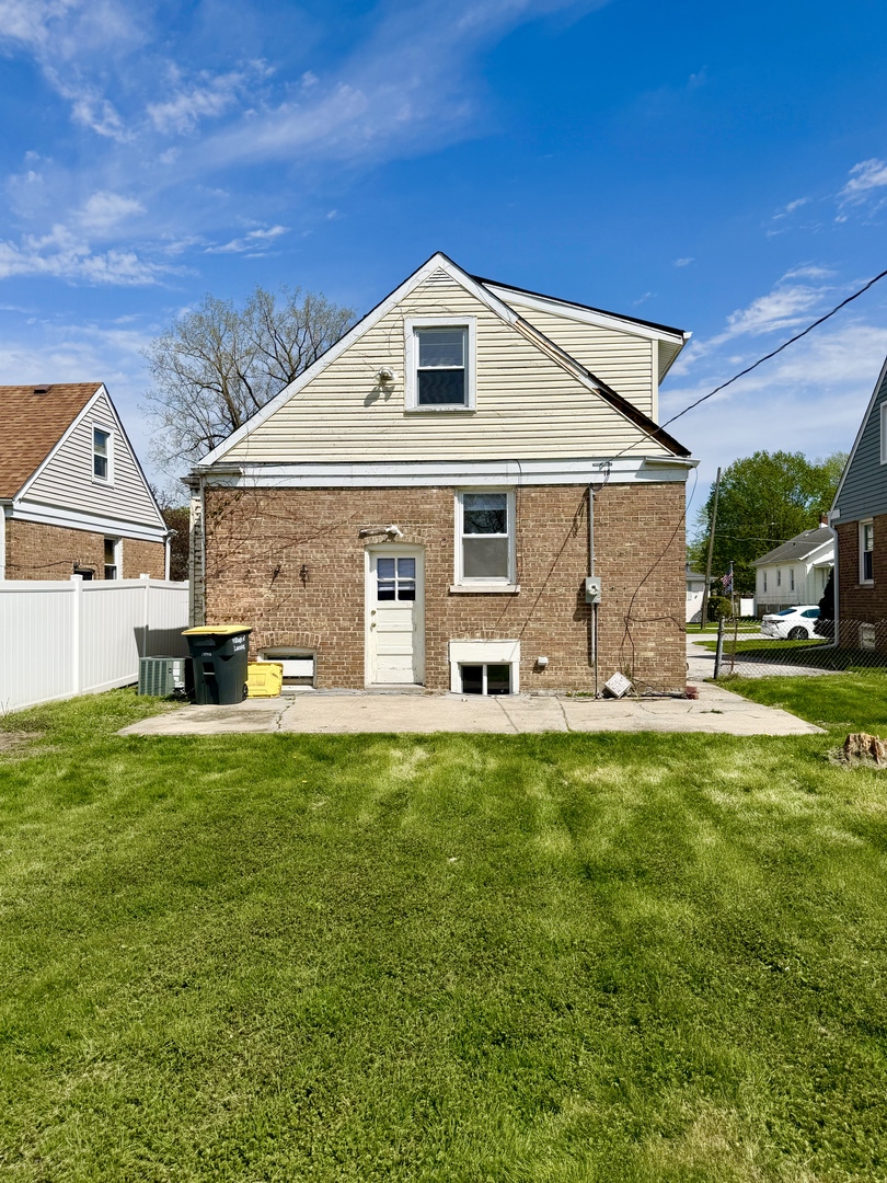 17826 School Street Property Photo 2