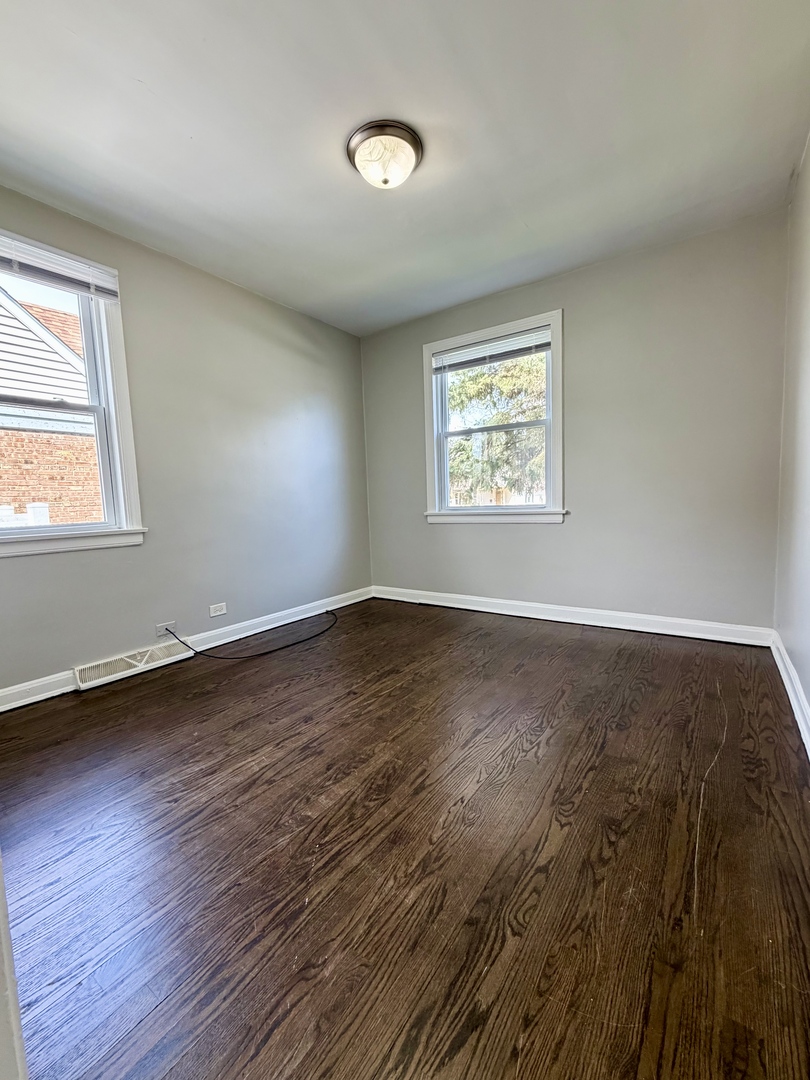 17826 School Street Property Photo 7