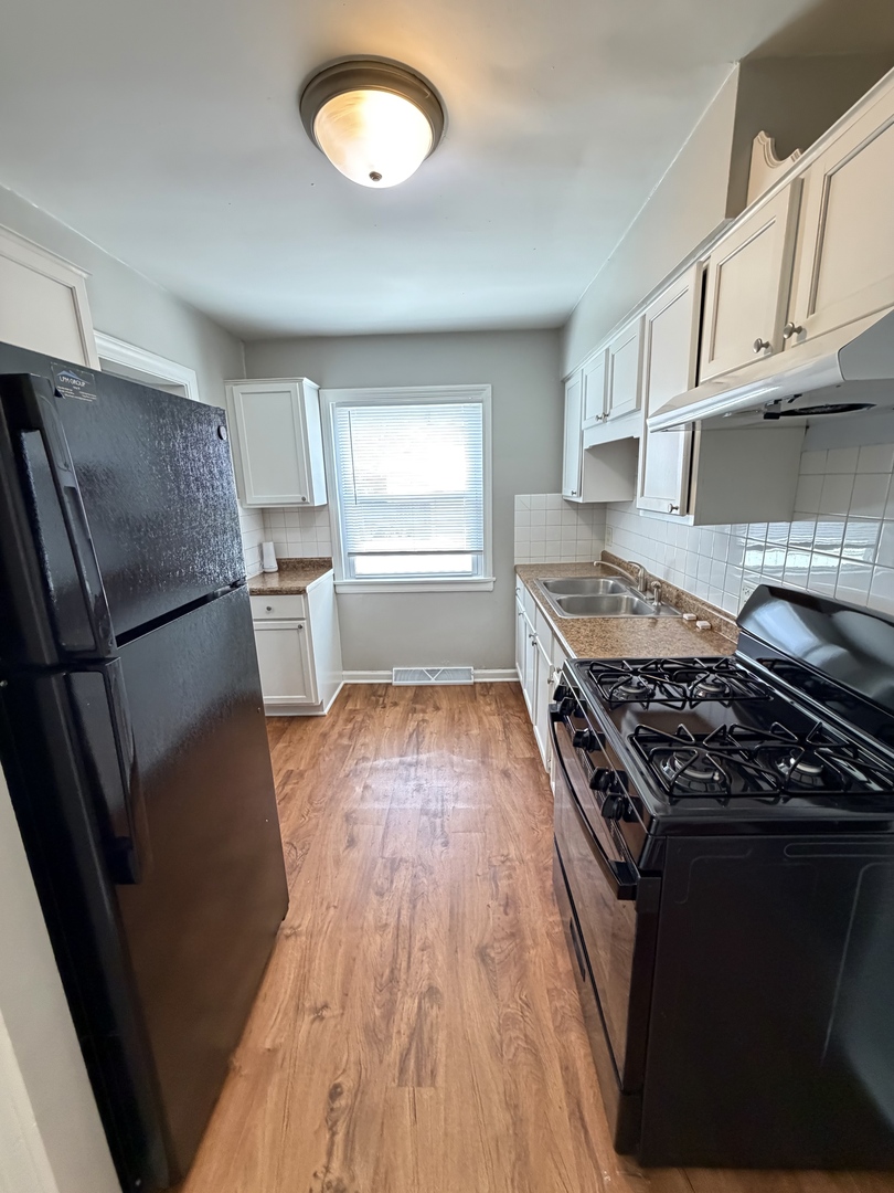 17826 School Street Property Photo 13