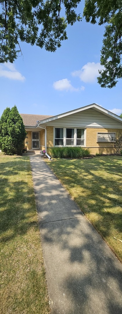 1614 Forest Road Property Photo 2