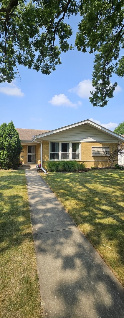 1614 Forest Road Property Photo 3