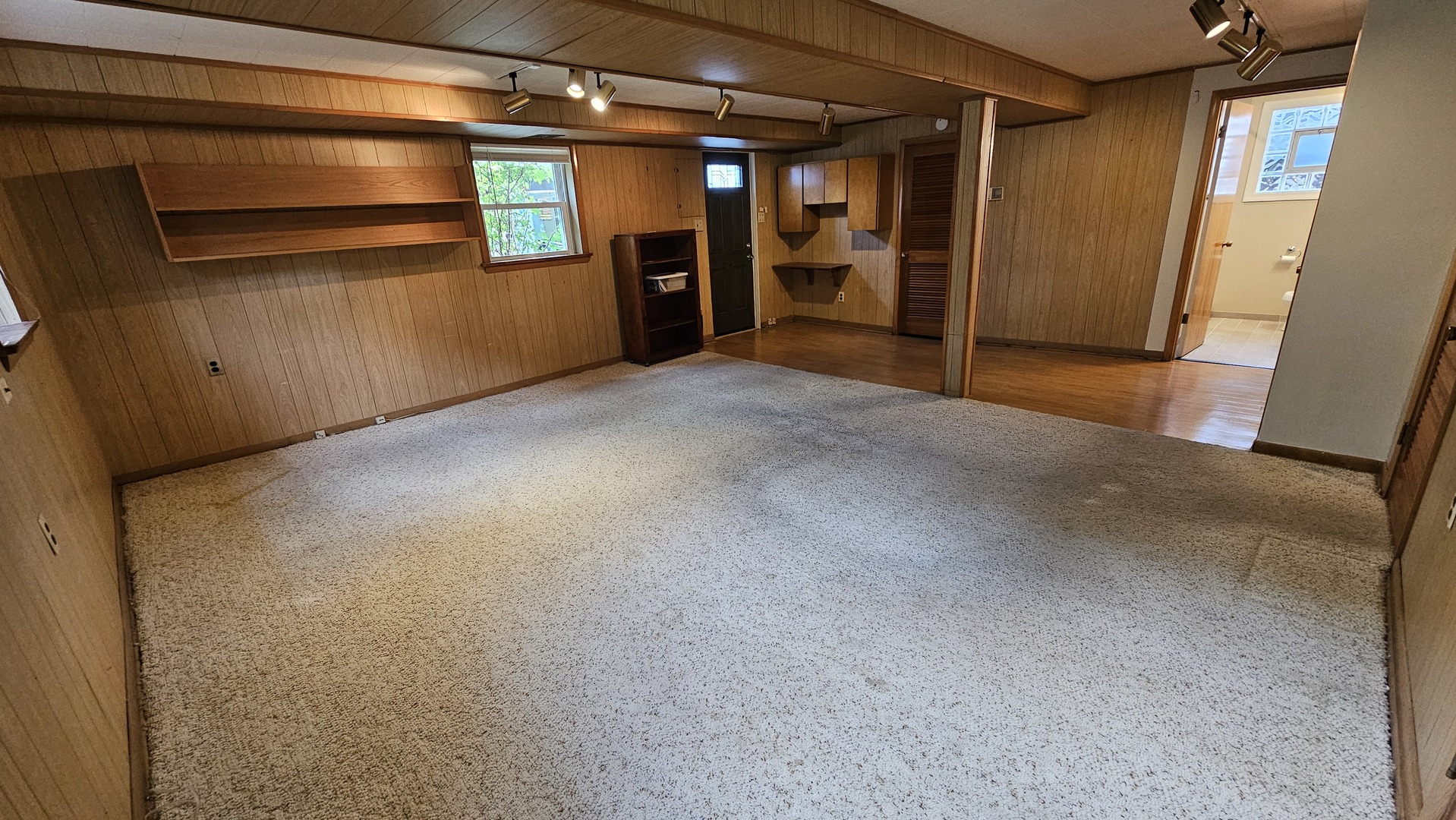 1614 Forest Road Property Photo 44