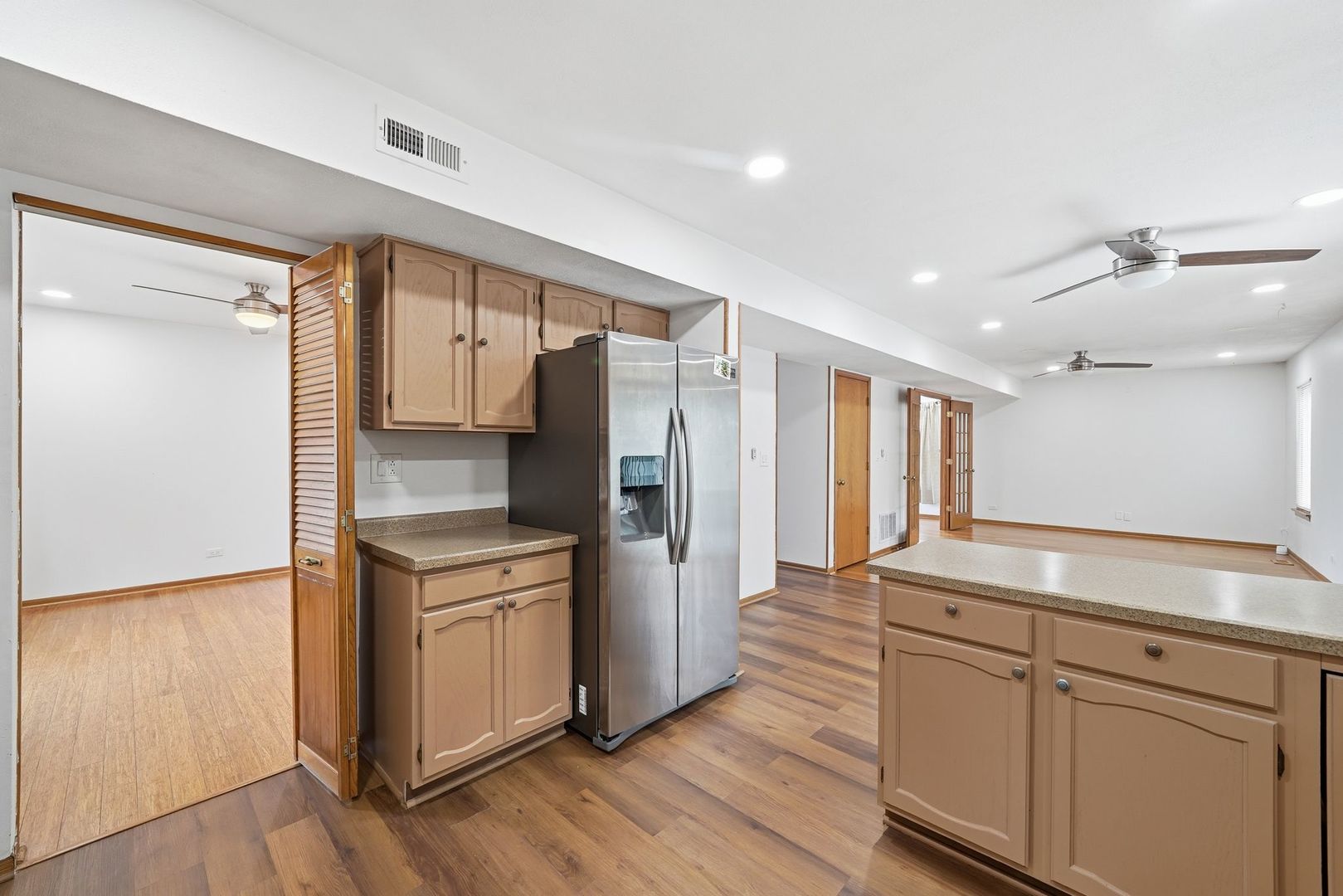 12709761 Property Photo 11