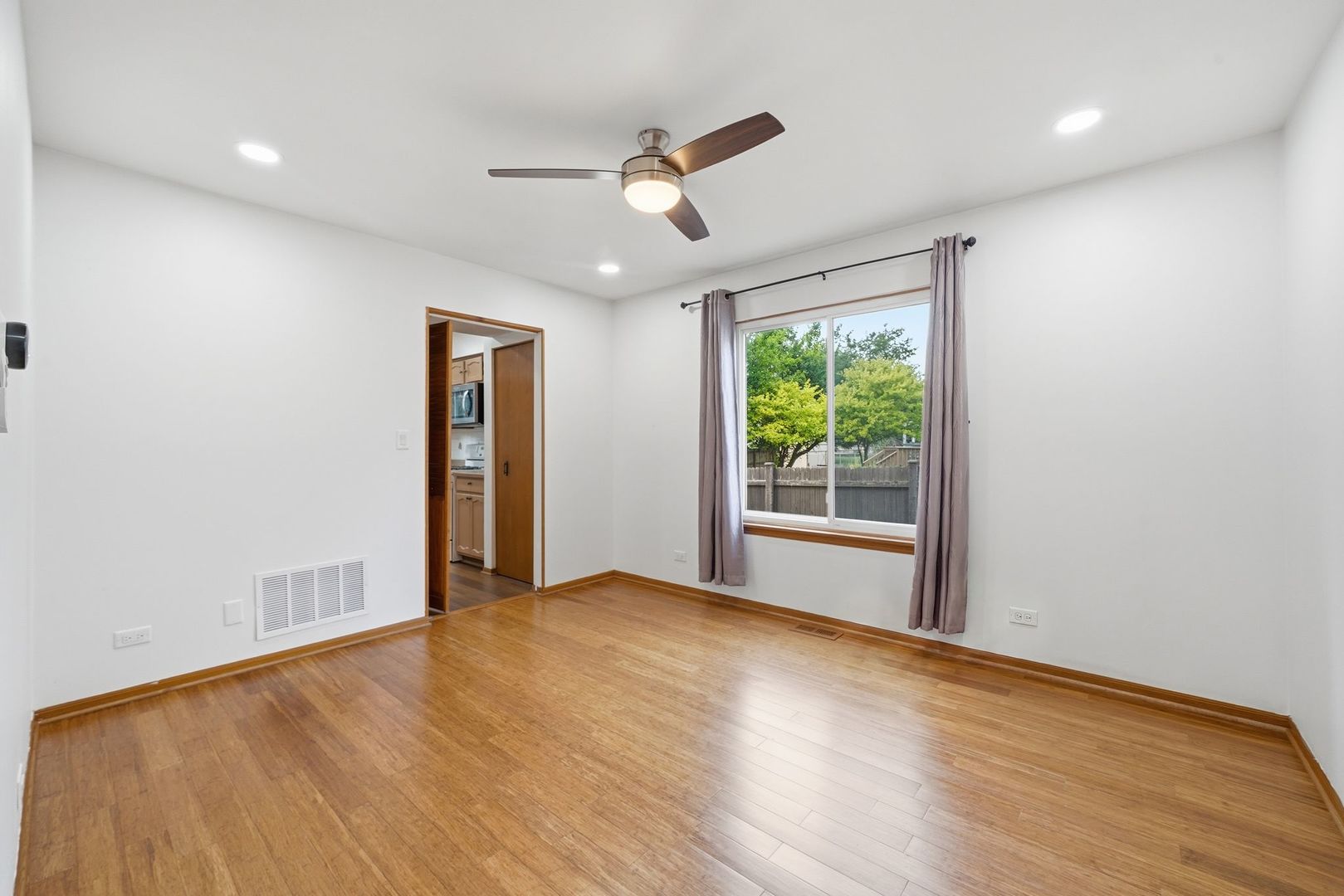 12709761 Property Photo 19