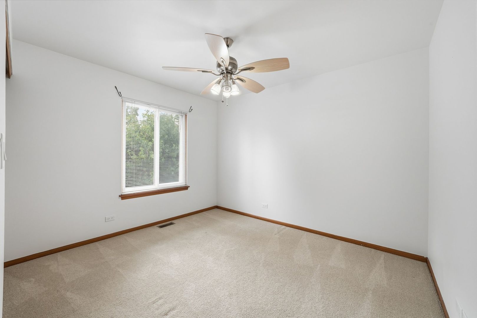12709761 Property Photo 25