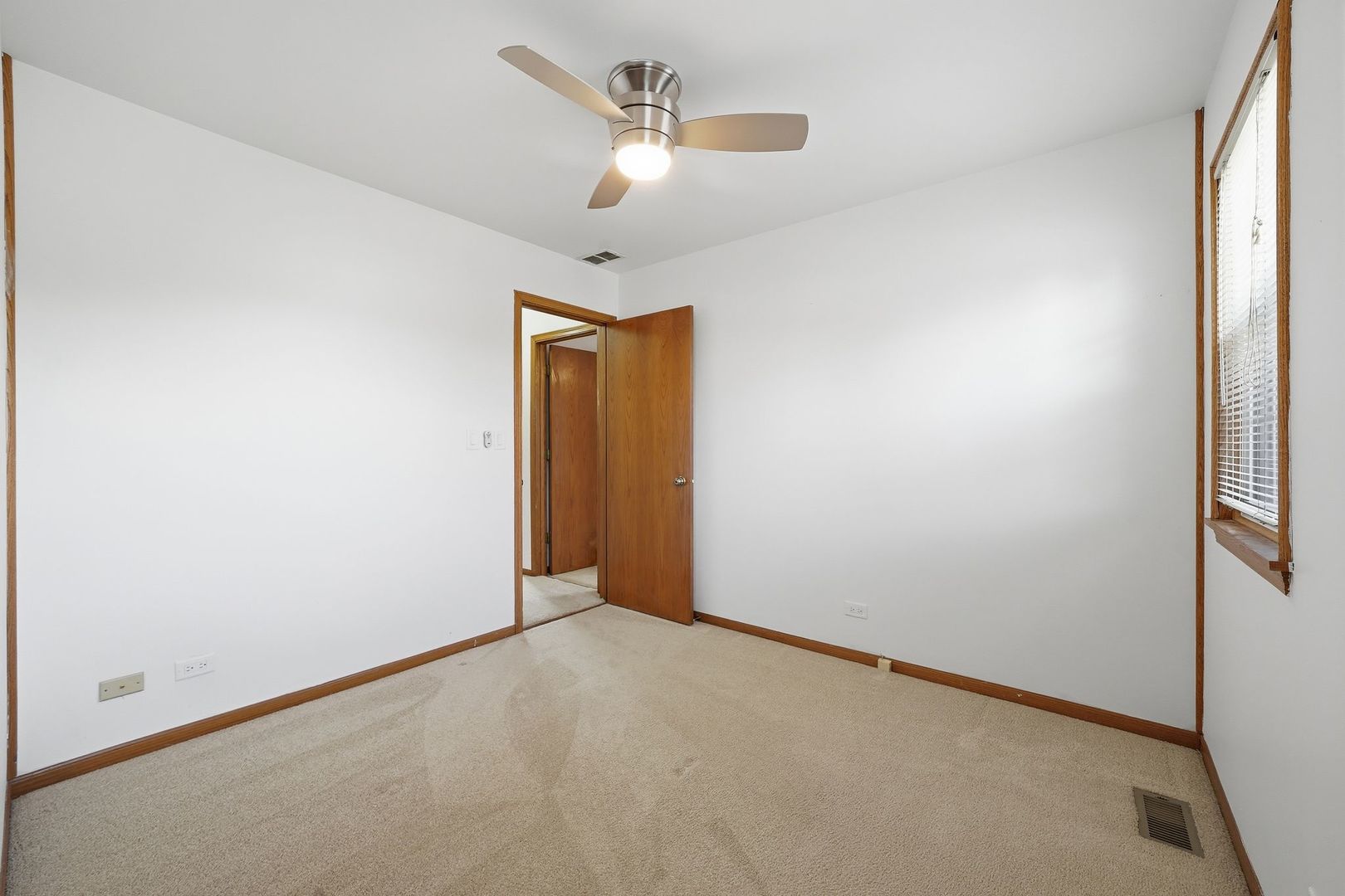 12709761 Property Photo 30