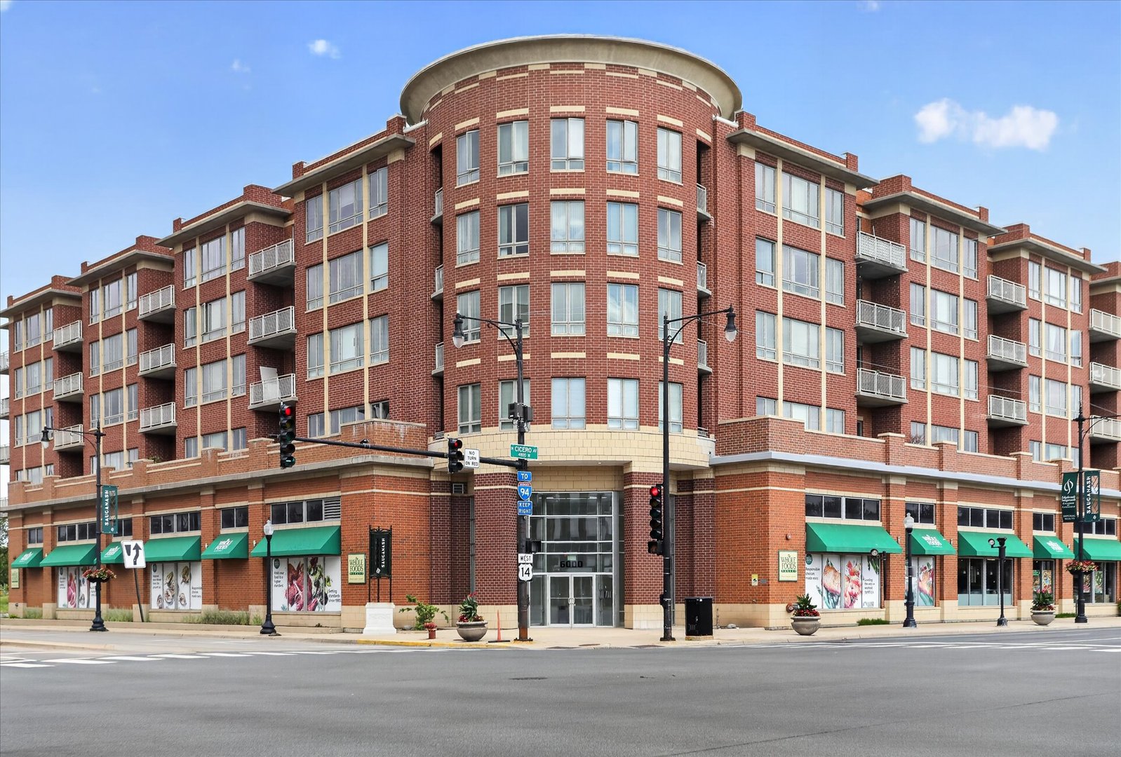 6000 N Cicero Avenue 302 Property Photo 1