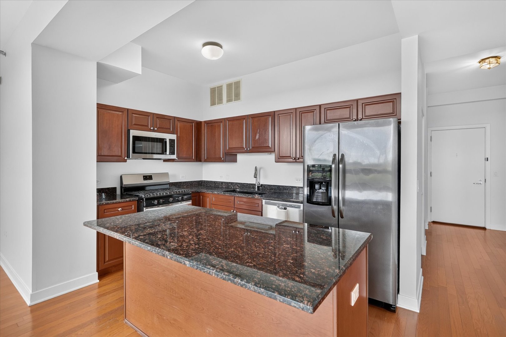 6000 N Cicero Avenue 302 Property Photo 6