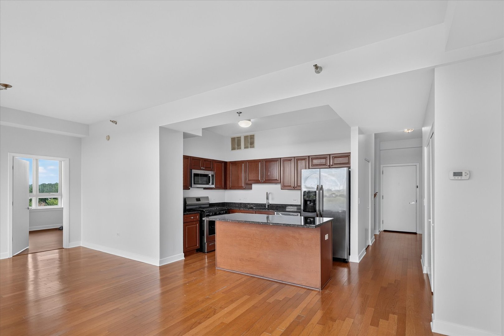 6000 N Cicero Avenue 302 Property Photo 11