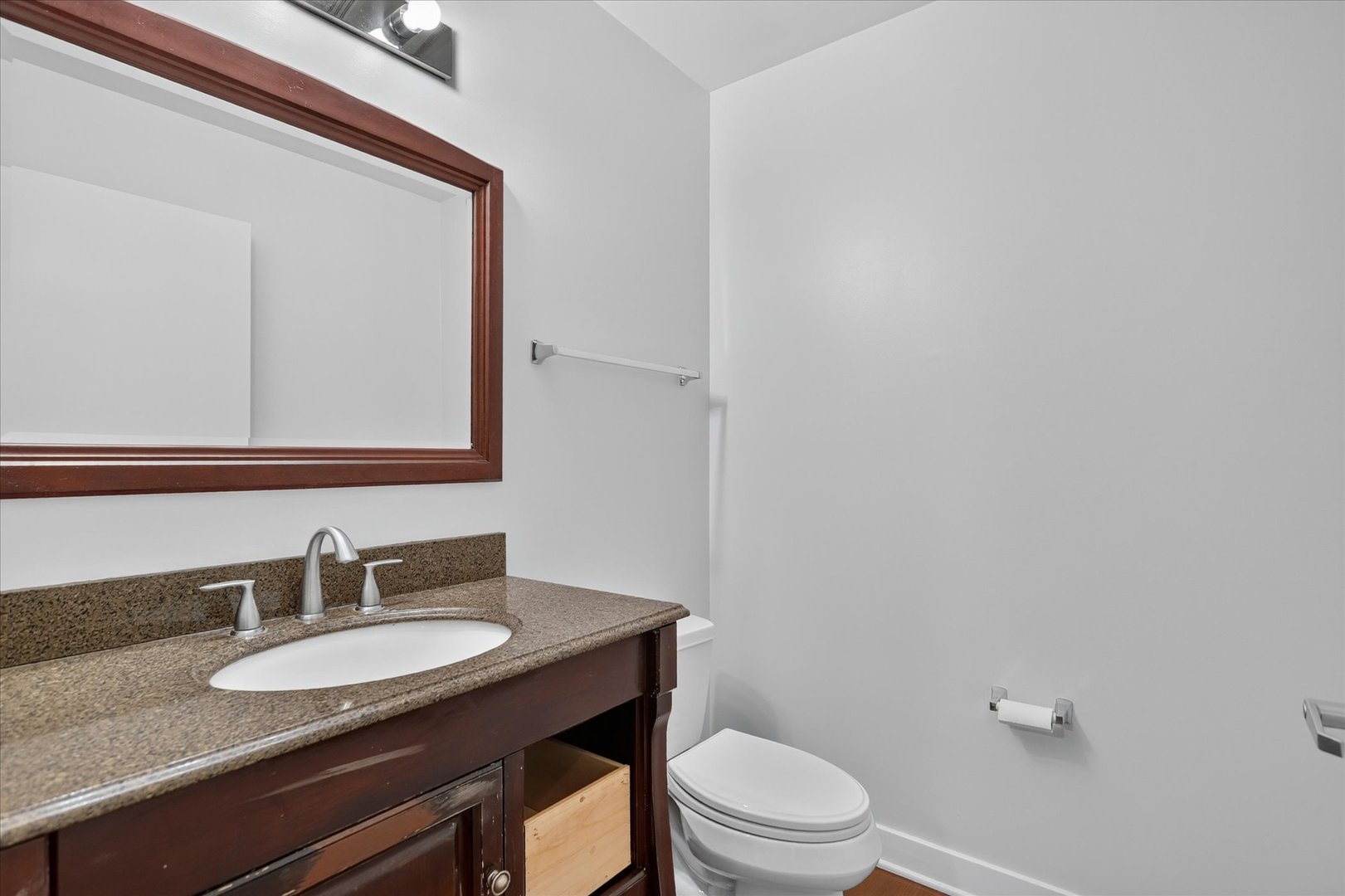 6000 N Cicero Avenue 302 Property Photo 25