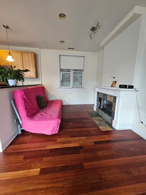 2113 W Gladys Avenue 2s Property Photo 6