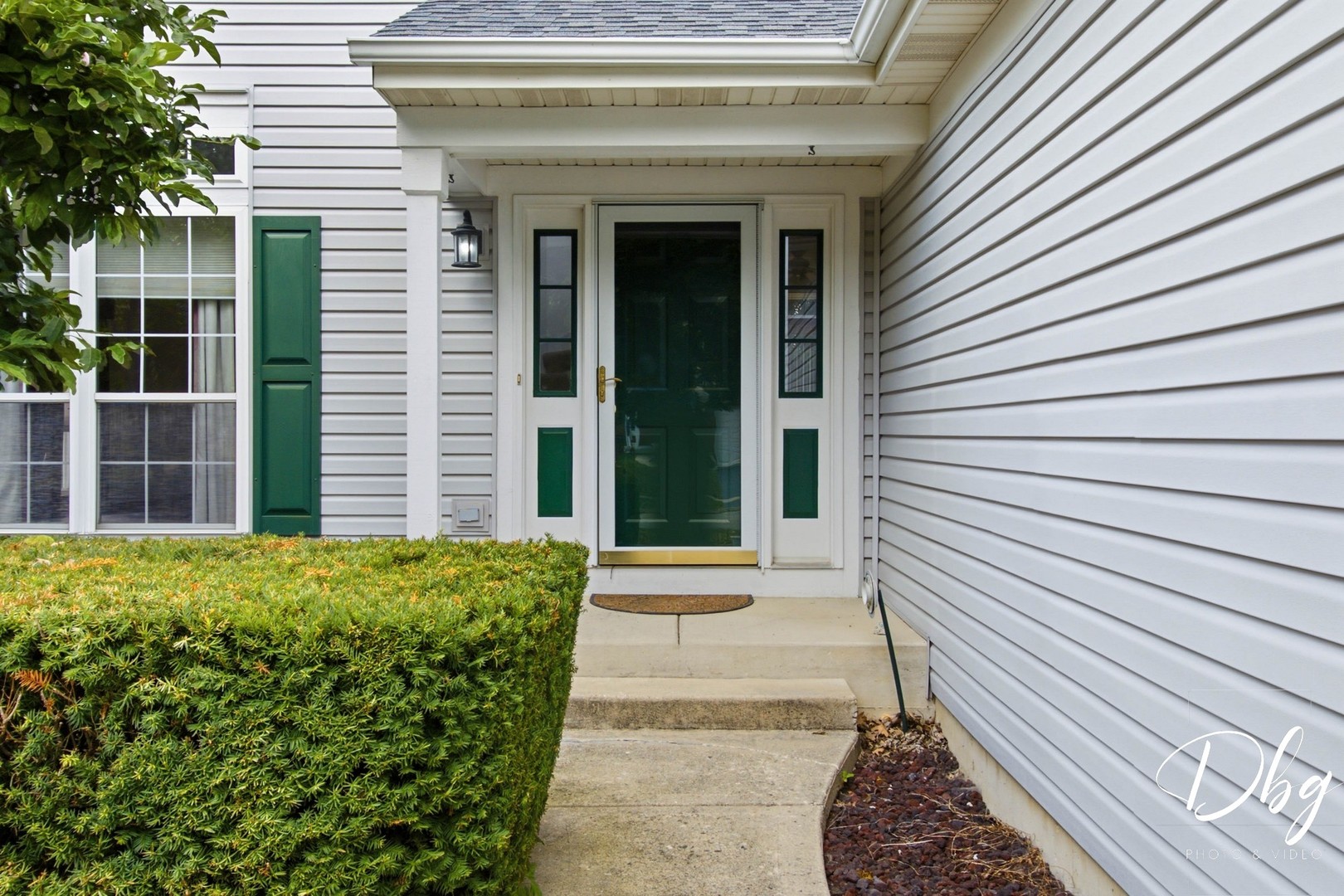 566 W Wildspring Road Property Photo 4
