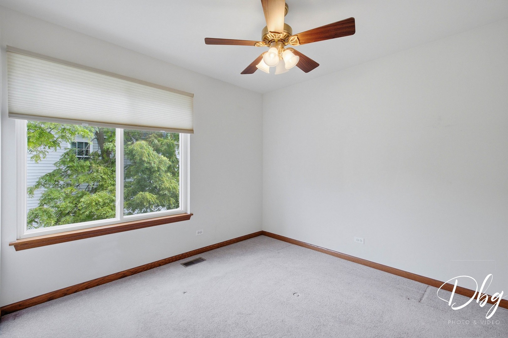 566 W Wildspring Road Property Photo 11