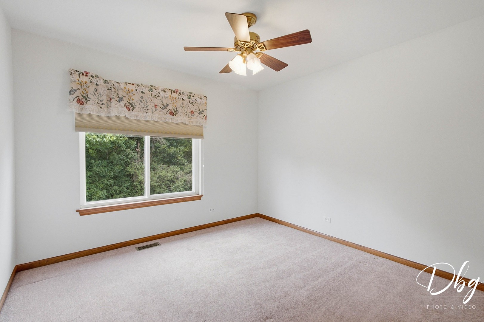 566 W Wildspring Road Property Photo 32