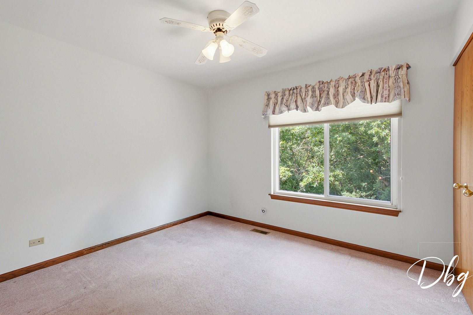 566 W Wildspring Road Property Photo 33