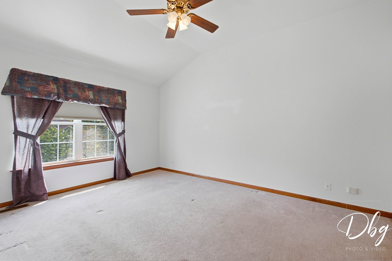 566 W Wildspring Road Property Photo 34