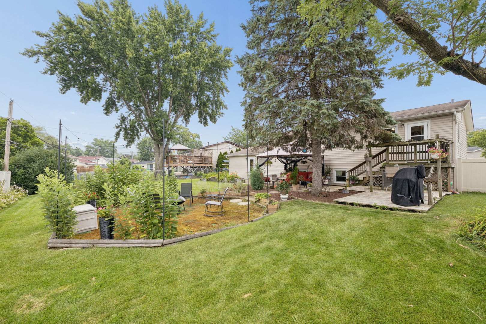 5700 Victoria Drive Property Photo 32