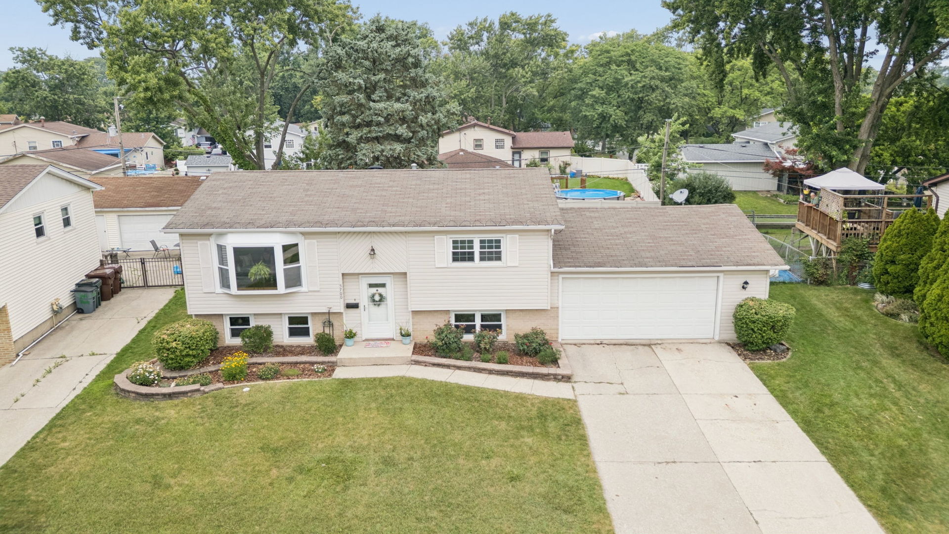 5700 Victoria Drive Property Photo 36