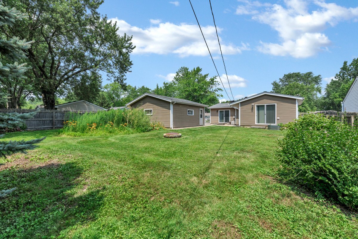 18595 W Pamela Place Property Photo 2