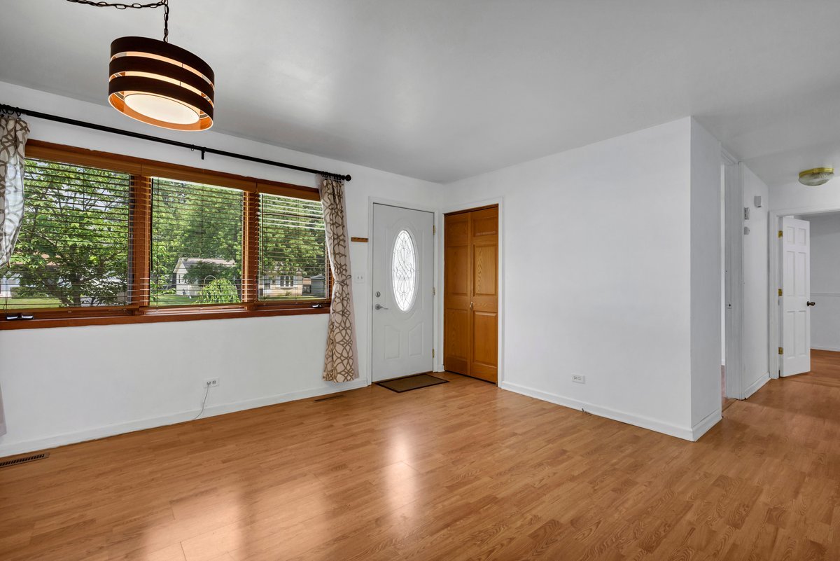 18595 W Pamela Place Property Photo 6