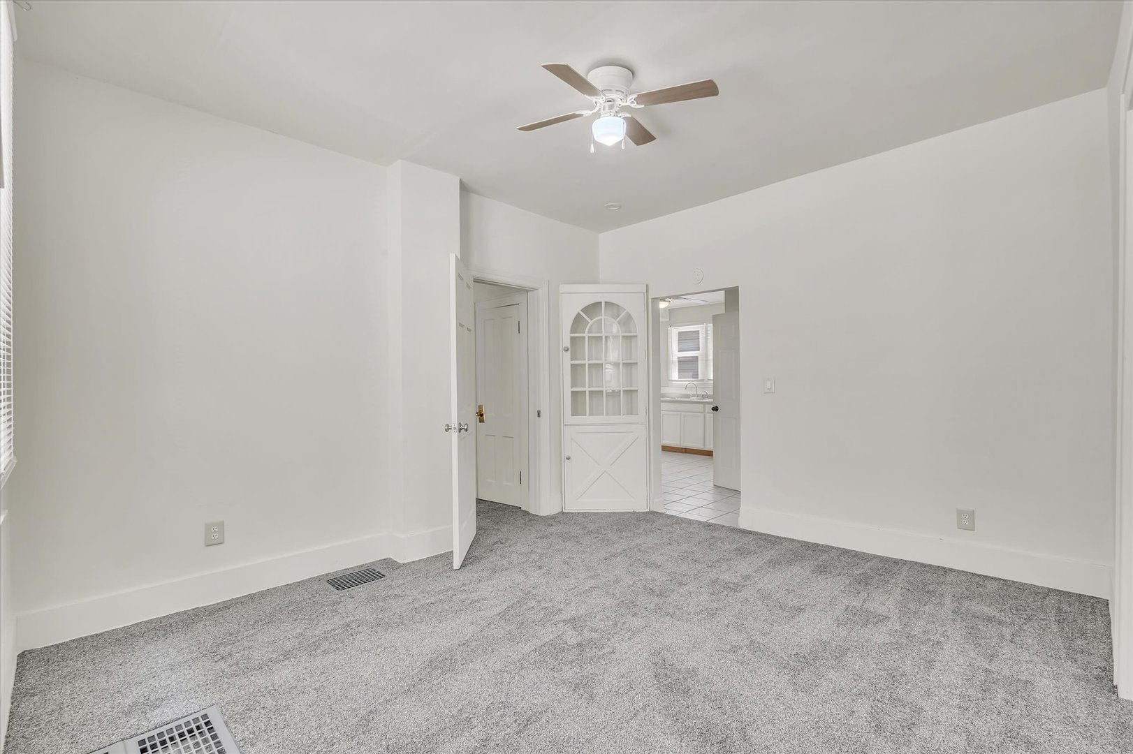 2711 9th Avenue Property Photo 6