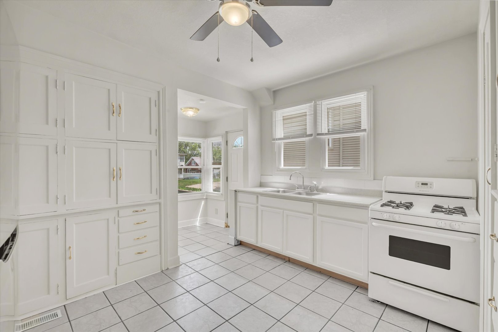 2711 9th Avenue Property Photo 9