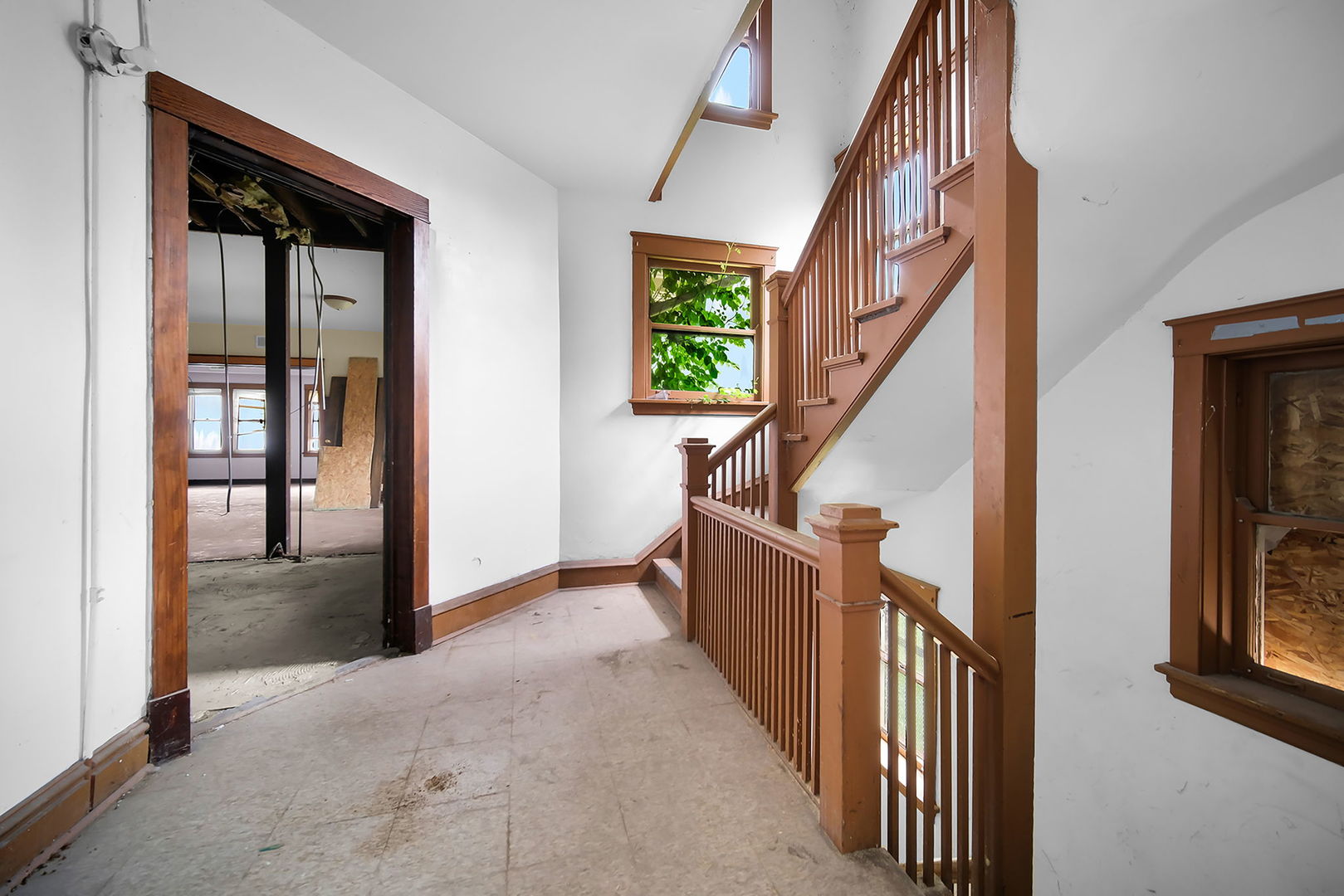 446 N Pine Avenue Property Photo 4