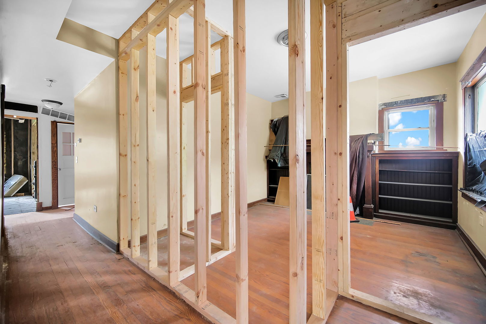 446 N Pine Avenue Property Photo 11