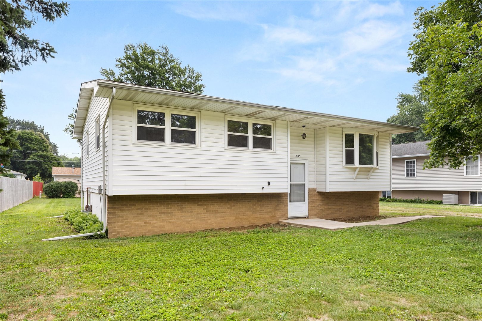1803 Wright Street Property Photo 2