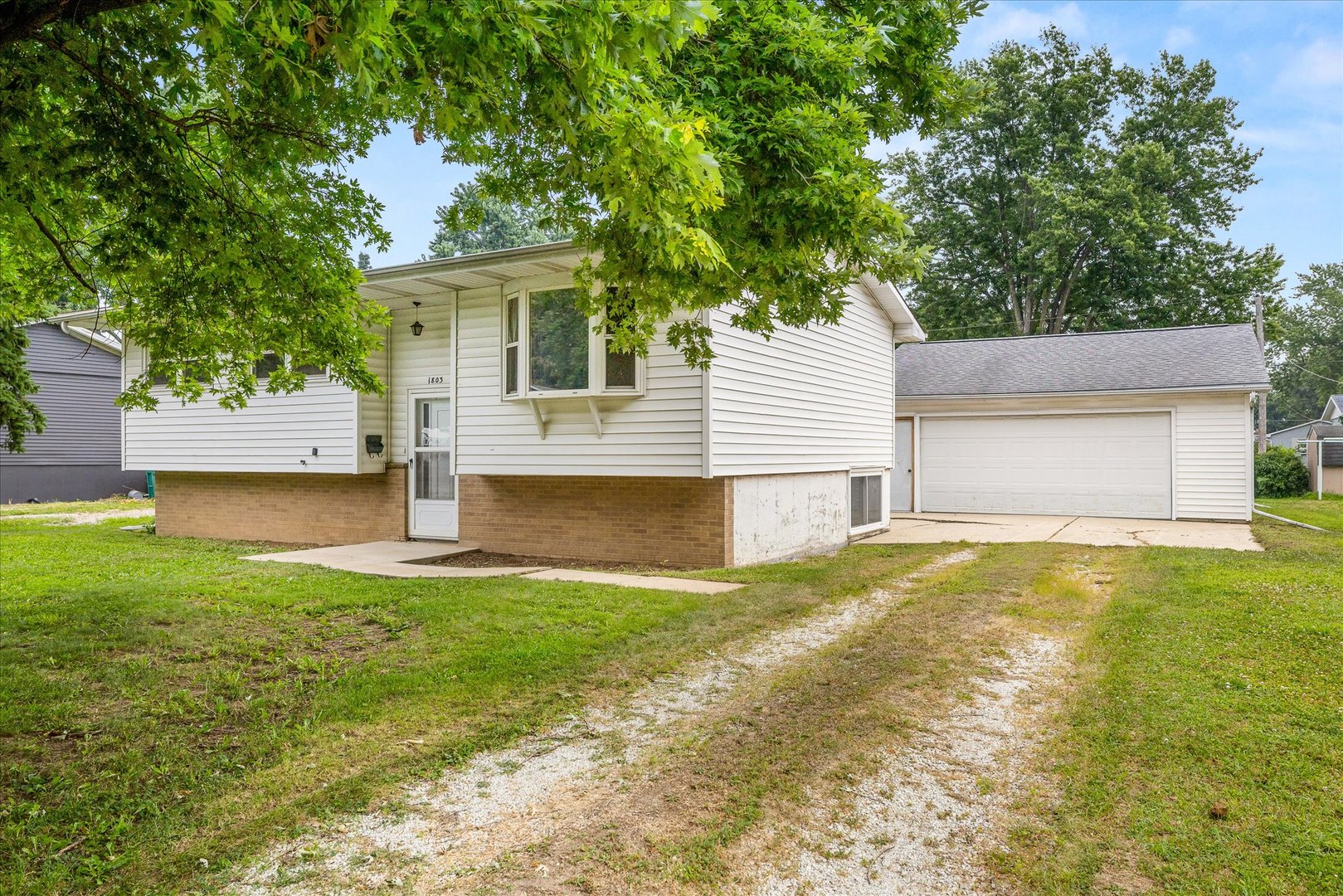 1803 Wright Street Property Photo 3