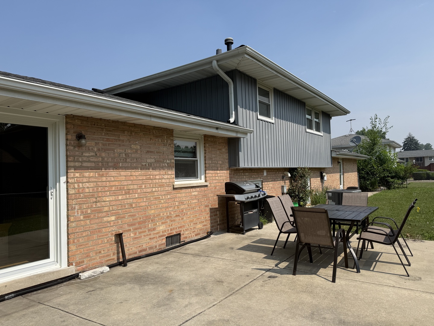 10507 S Terry Drive Property Photo 2