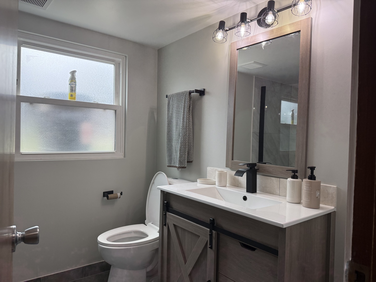 10507 S Terry Drive Property Photo 9