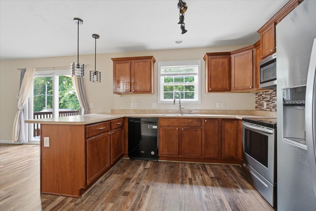 2909 Breezewood Boulevard Property Photo 19
