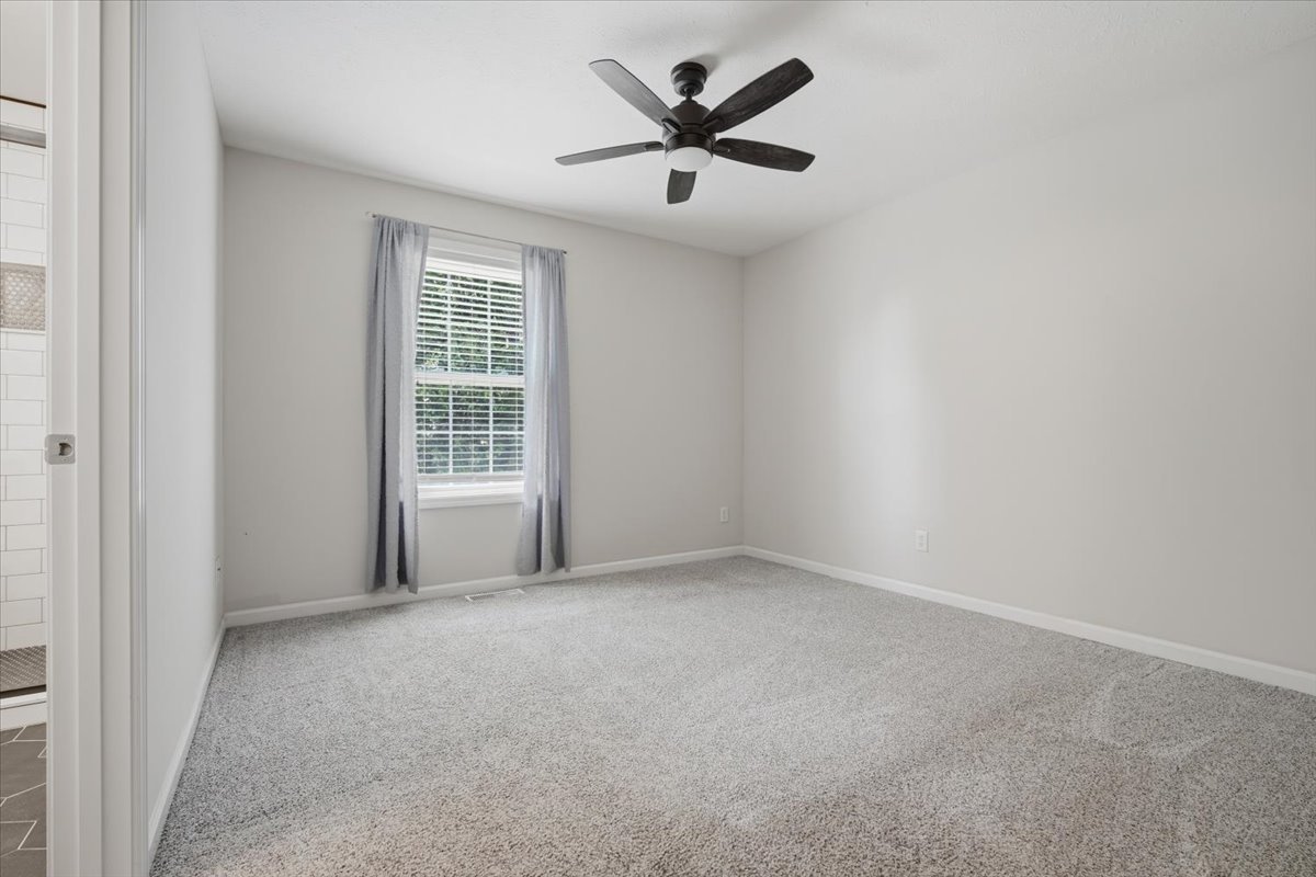 2909 Breezewood Boulevard Property Photo 22