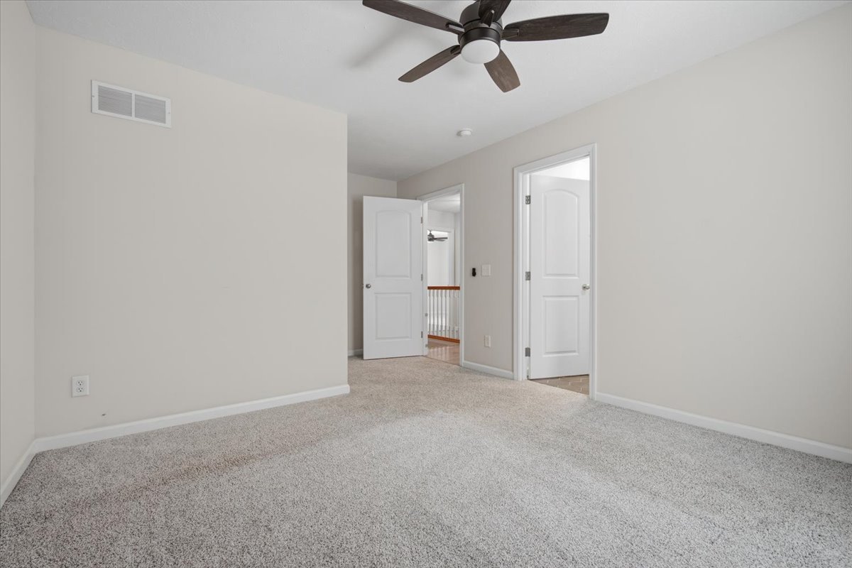 2909 Breezewood Boulevard Property Photo 23